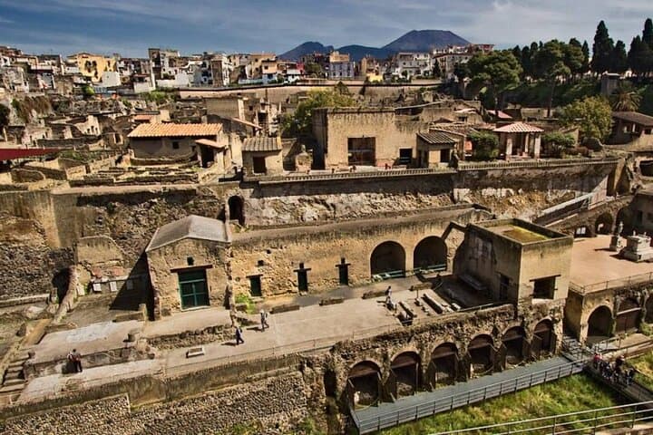 Pompeii and Herculaneum Small-Group with an Expert Archaeologist