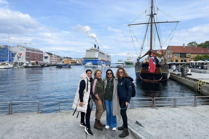 Stavanger Walking Tour: Explore Top Sights & Hidden Gems